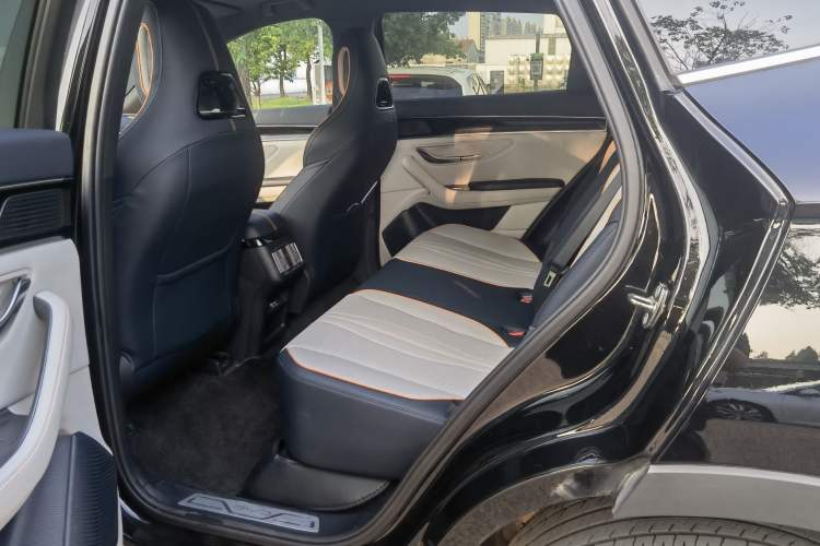 Used BYD Song PLUS New Energy 2023 Champion Edition EV 520KM Flagship Model Exterior 8
