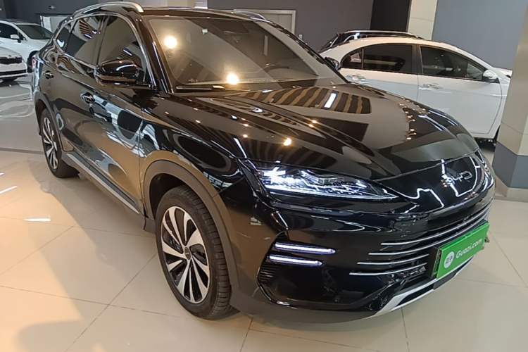 Used BYD Song PLUS New Energy 2023 Champion Edition DM-i 110KM Flagship Model Front Right 45 Deg