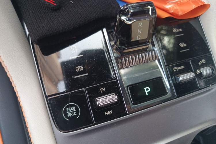 Used BYD Song PLUS New Energy 2023 Champion Edition DM-i 110KM Flagship PLUS Gear Lever