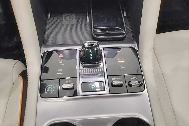Used BYD Song PLUS New Energy 2023 Champion Edition EV 520KM Prestige Model Gear Lever