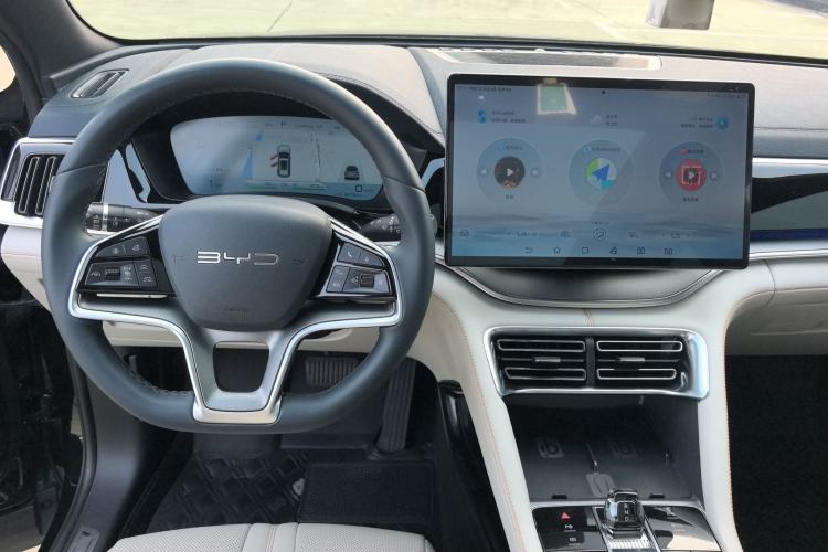 Used BYD Song PLUS New Energy 2023 Champion Edition DM-i 150KM Flagship PLUS 5G Interior 1