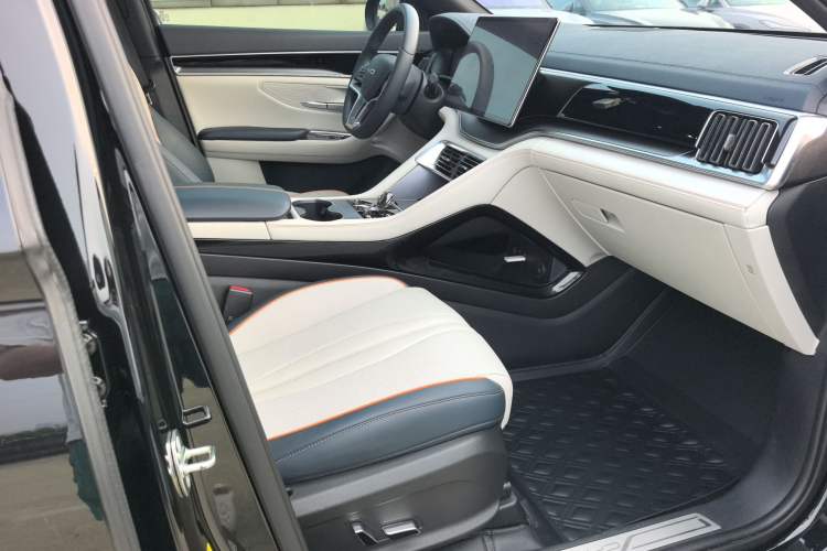 Used BYD Song PLUS New Energy 2023 Champion Edition DM-i 150KM Flagship PLUS 5G Interior 2
