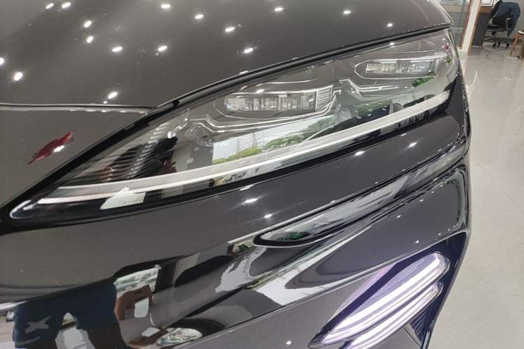 Used BYD Song PLUS New Energy 2023 Champion Edition EV 520KM Prestige Model Left Front Headlight
