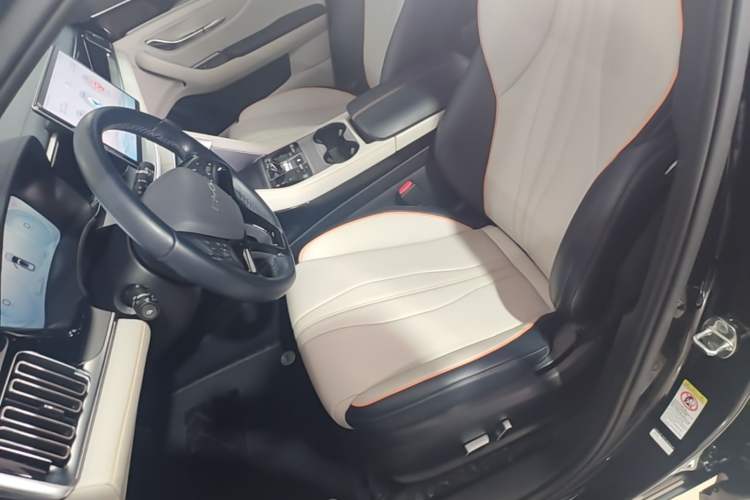 Used BYD Song PLUS New Energy 2023 Champion Edition DM-i 110KM Flagship Model Left Front Seat