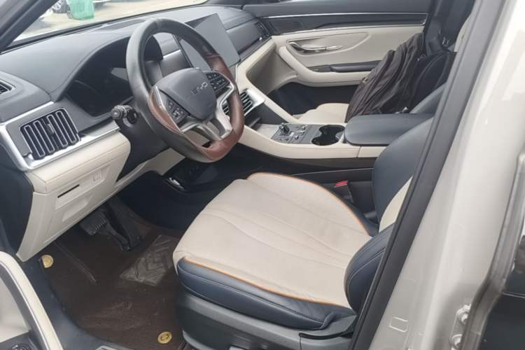 Used BYD Song PLUS New Energy 2023 Champion Edition DM-i 150KM Flagship PLUS Left Front Seat