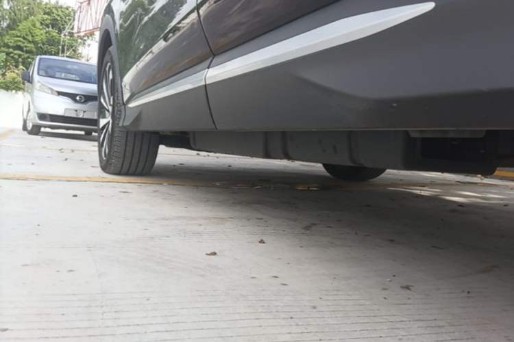 Used BYD Song PLUS New Energy 2023 Champion Edition DM-i 110KM Flagship Model Left Side Sill