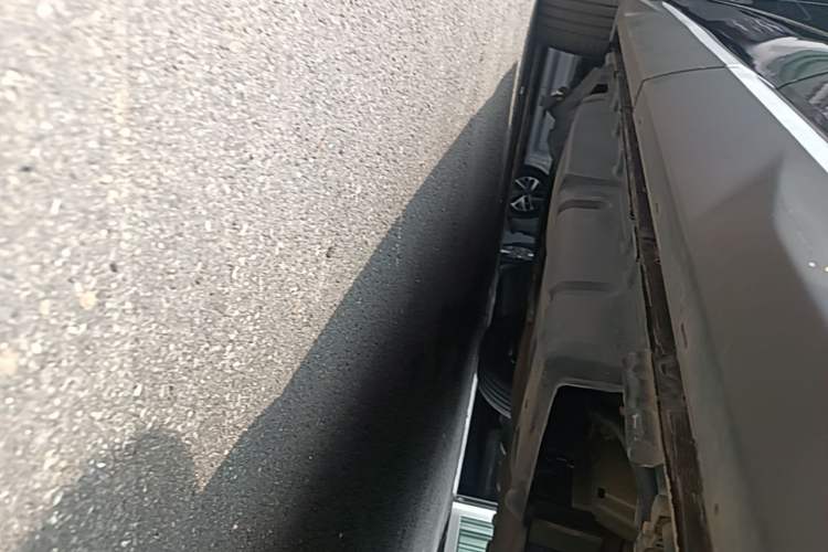 Used BYD Song PLUS New Energy 2023 Champion Edition DM-i 110KM Flagship Model Left Side Sill