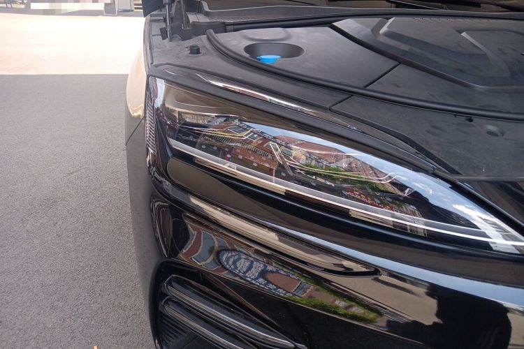 Used BYD Song PLUS New Energy 2023 Champion Edition DM-i 110KM Flagship Model Right Front Headlight
