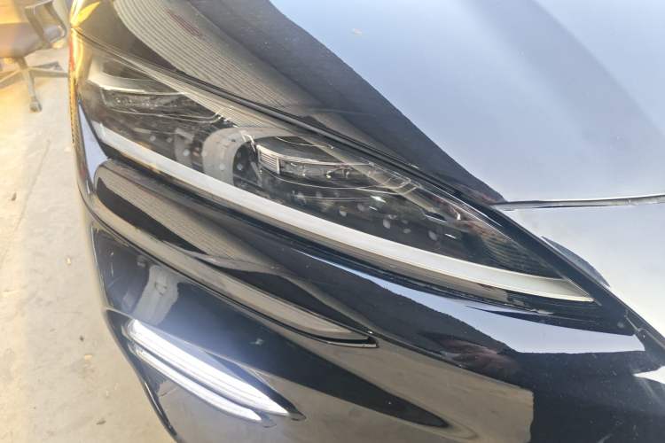 Used BYD Song PLUS New Energy 2023 Champion Edition EV 520KM Prestige Model Right Front Headlight