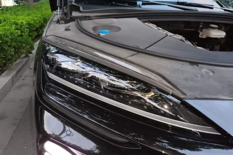 Used BYD Song PLUS New Energy 2023 Champion Edition EV 520KM Prestige Model Right Front Headlight