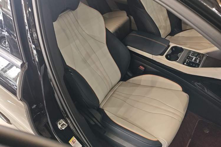 Used BYD Song PLUS New Energy 2023 Champion Edition DM-i 110KM Flagship Model Right Front Seat