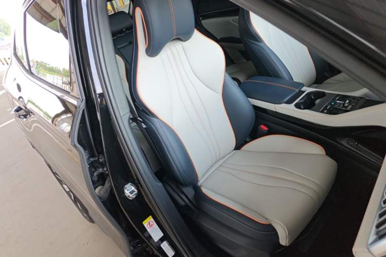 Used BYD Song PLUS New Energy 2023 Champion Edition EV 520KM Luxury Model Right Front Seat