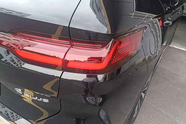 Used BYD Song PLUS New Energy 2023 Champion Edition DM-i 110KM Flagship Model Right Rear Taillight