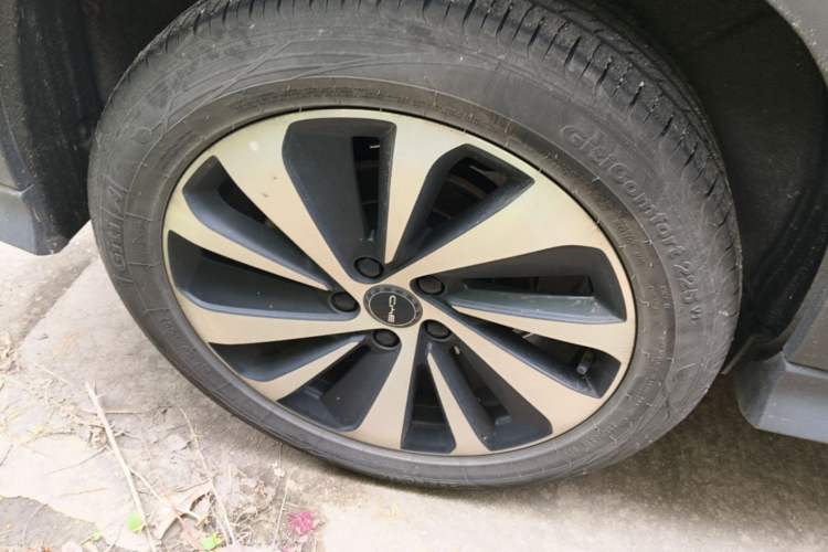 Used BYD Song PLUS New Energy 2023 Champion Edition DM-i 150KM Flagship PLUS Right Rear Wheel Hub