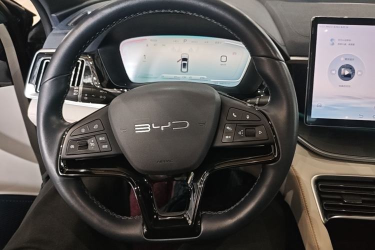 Used BYD Song PLUS New Energy 2023 Champion Edition DM-i 110KM Flagship Model Steering Wheel