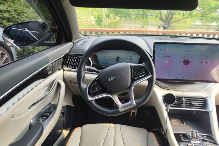 Used BYD Song PLUS New Energy 2023 Champion Edition DM-i 150KM Flagship PLUS 5G Steering Wheel