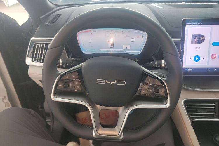 Used BYD Song PLUS New Energy 2023 Champion Edition DM-i 150KM Flagship PLUS Steering Wheel