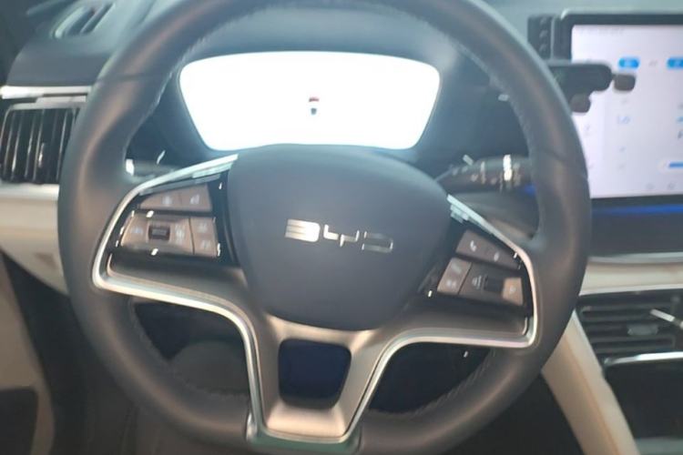 Used BYD Song PLUS New Energy 2023 Champion Edition DM-i 150KM Flagship PLUS Steering Wheel