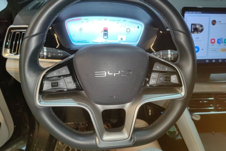 Used BYD Song PLUS New Energy 2023 Champion Edition DM-i 110KM Flagship PLUS Steering Wheel