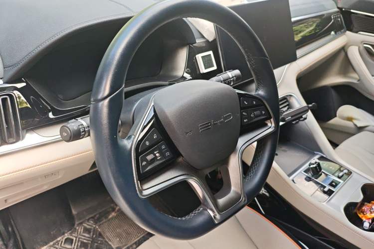 Used BYD Song PLUS New Energy 2023 Champion Edition EV 520KM Flagship Model Steering Wheel