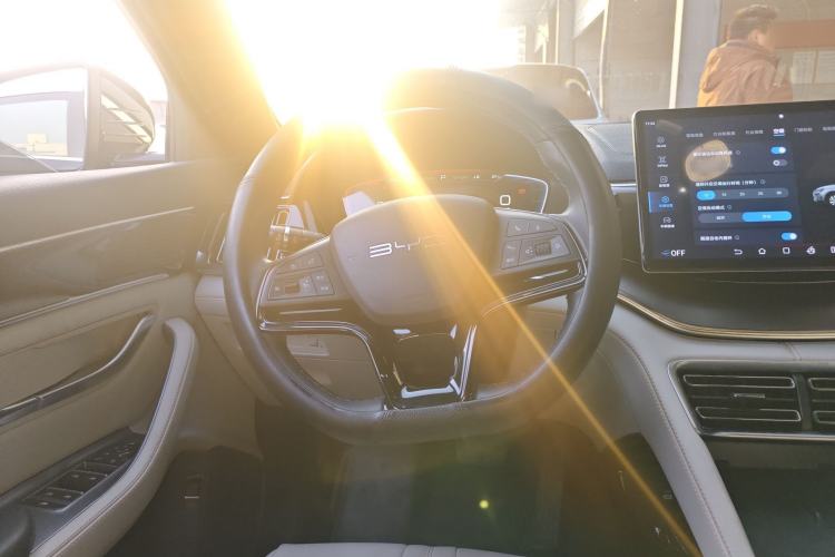 Used BYD Song PLUS New Energy 2023 Champion Edition EV 520KM Prestige Model Steering Wheel