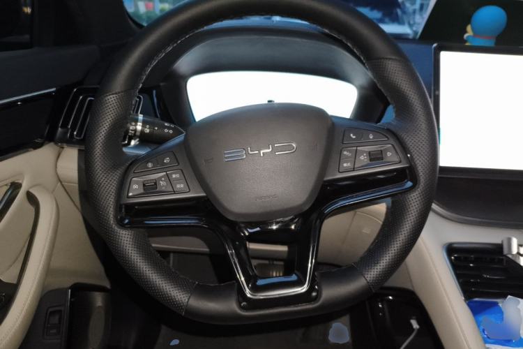 Used BYD Song PLUS New Energy 2023 Champion Edition EV 520KM Prestige Model Steering Wheel
