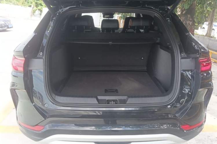 Used BYD Song PLUS New Energy 2023 Champion Edition DM-i 110KM Flagship Model Trunk