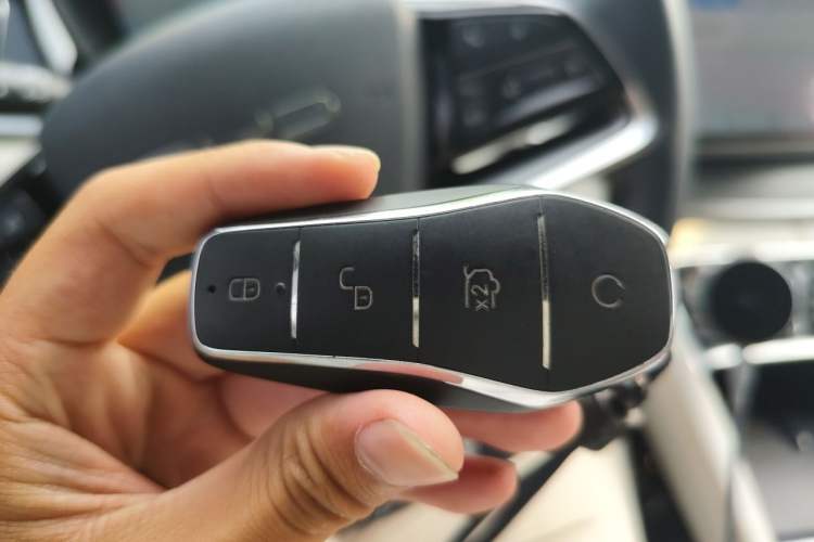 Used BYD Song PLUS New Energy 2023 Champion Edition DM-i 150KM Flagship PLUS 5G Vehicle Key