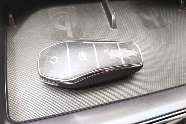 Used BYD Song PLUS New Energy 2023 Champion Edition DM-i 150KM Flagship PLUS Vehicle Key