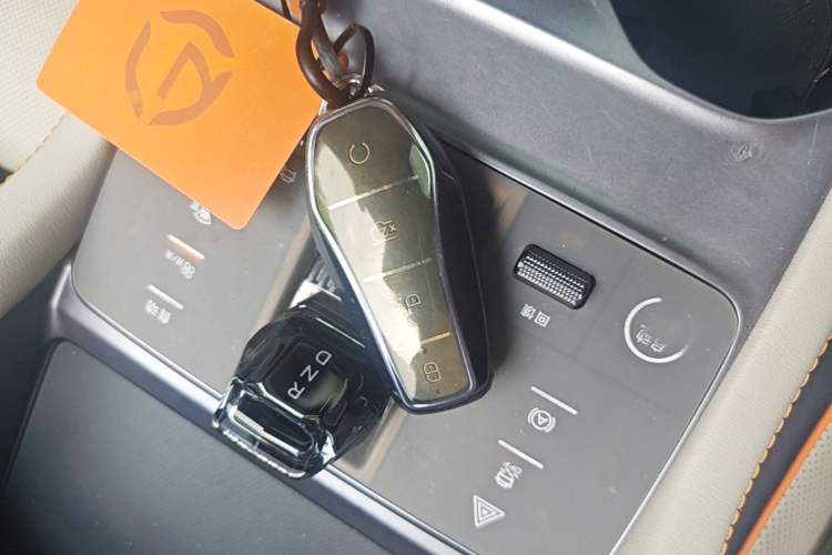 Used BYD Song PLUS New Energy 2023 Champion Edition DM-i 110KM Flagship PLUS Vehicle Key