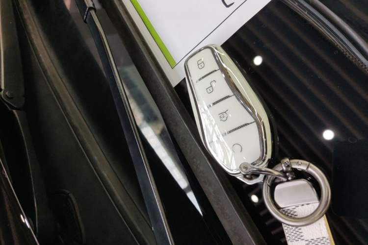 Used BYD Song PLUS New Energy 2023 Champion Edition DM-i 110KM Flagship PLUS Vehicle Key