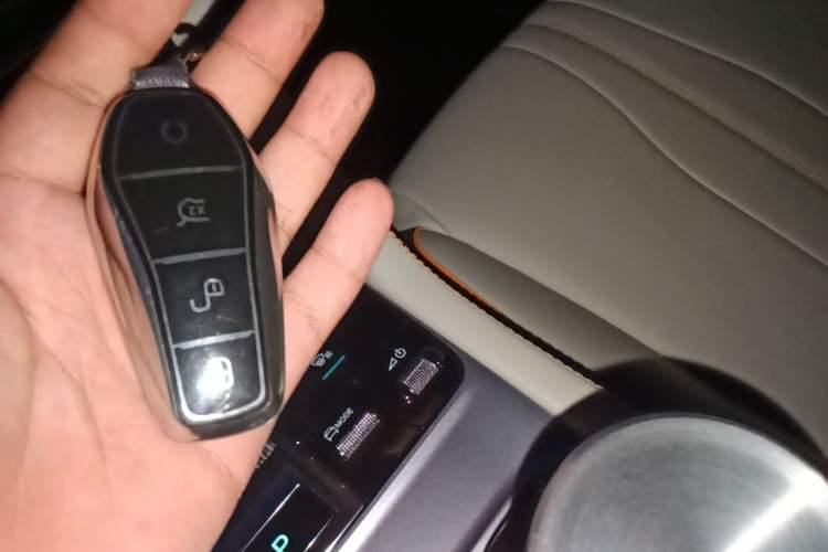 Used BYD Song PLUS New Energy 2023 Champion Edition DM-i 110KM Flagship Model Vehicle Key