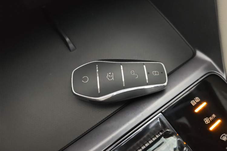 Used BYD Song PLUS New Energy 2023 Champion Edition EV 520KM Luxury Model Vehicle Key