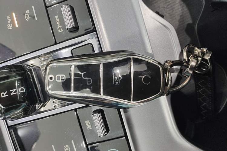 Used BYD Song PLUS New Energy 2023 Champion Edition EV 520KM Prestige Model Vehicle Key