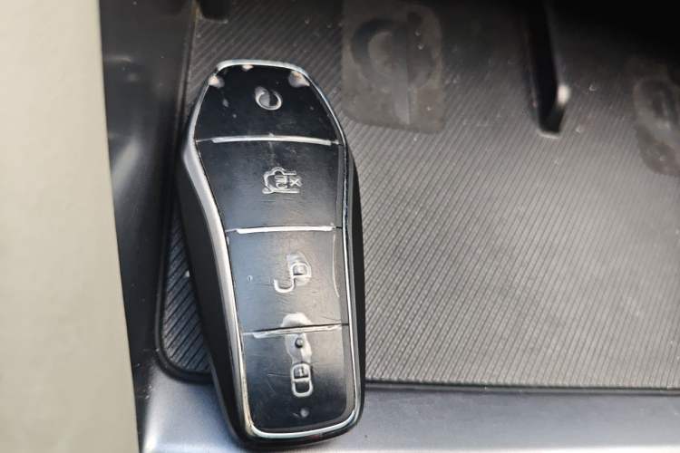 Used BYD Song PLUS New Energy 2023 Champion Edition EV 520KM Flagship Model Vehicle Key