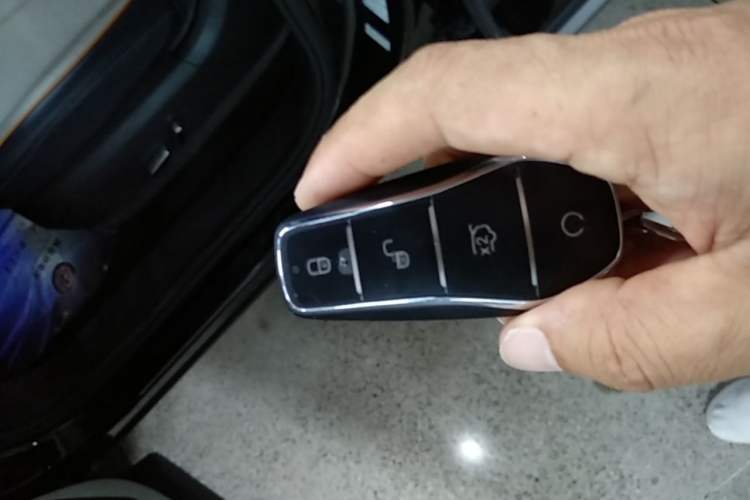 Used BYD Song PLUS New Energy 2023 Champion Edition DM-i 110KM Flagship PLUS Vehicle Key