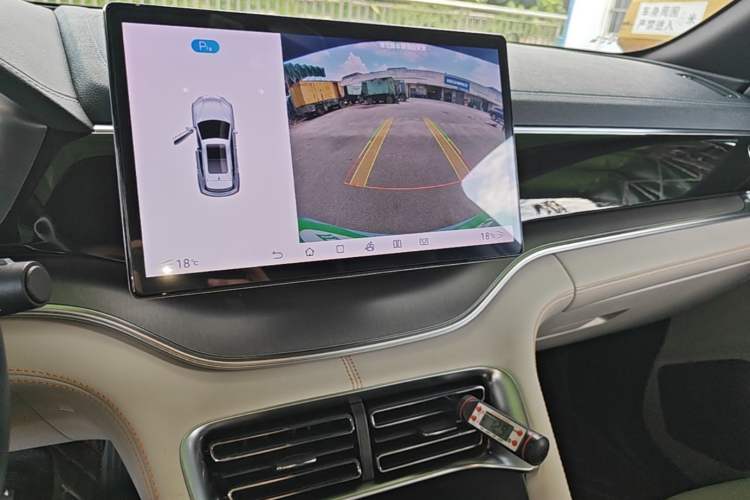 Used BYD Song PLUS New Energy 2023 Champion Edition EV 520KM Luxury Model Audio And AC Panel