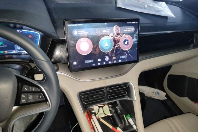 Used BYD Song PLUS New Energy 2023 Champion Edition DM-i 110KM Flagship PLUS Audio And AC Panel