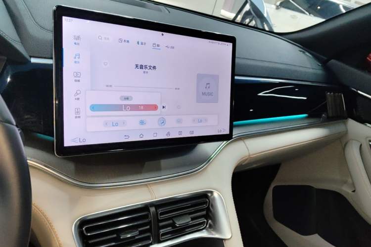 Used BYD Song PLUS New Energy 2023 Champion Edition EV 520KM Prestige Model Audio And AC Panel