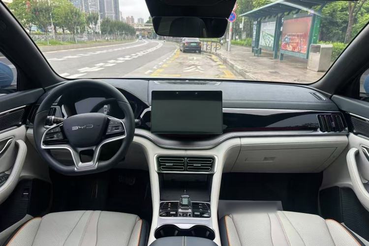 Used BYD Song PLUS New Energy 2023 Champion Edition DM-i 110KM Flagship PLUS Center Console