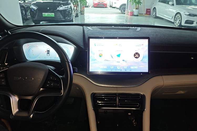 Used BYD Song PLUS New Energy 2023 Champion Edition DM-i 150KM Flagship PLUS Center Console