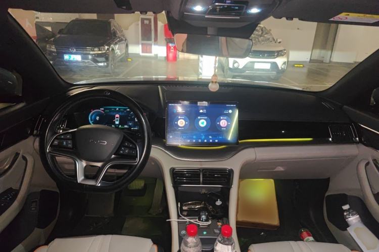 Used BYD Song PLUS New Energy 2023 Champion Edition DM-i 110KM Flagship PLUS Center Console