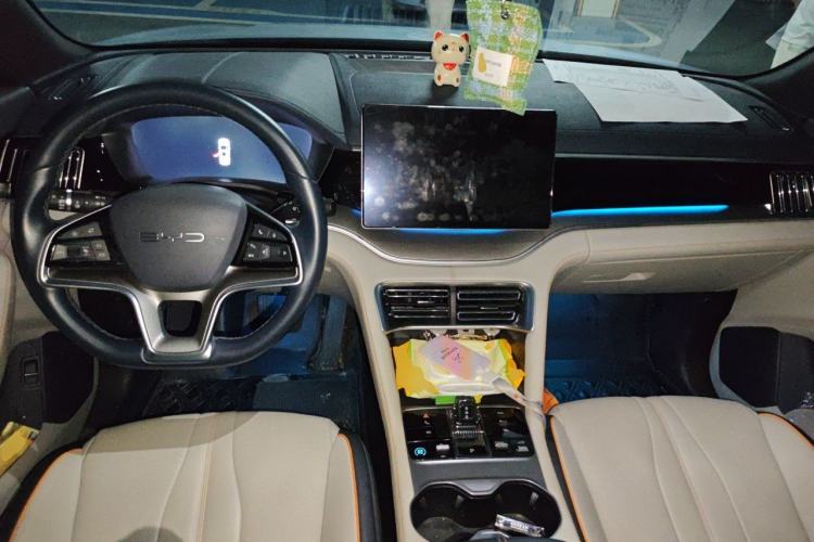 Used BYD Song PLUS New Energy 2023 Champion Edition DM-i 150KM Flagship PLUS Center Console