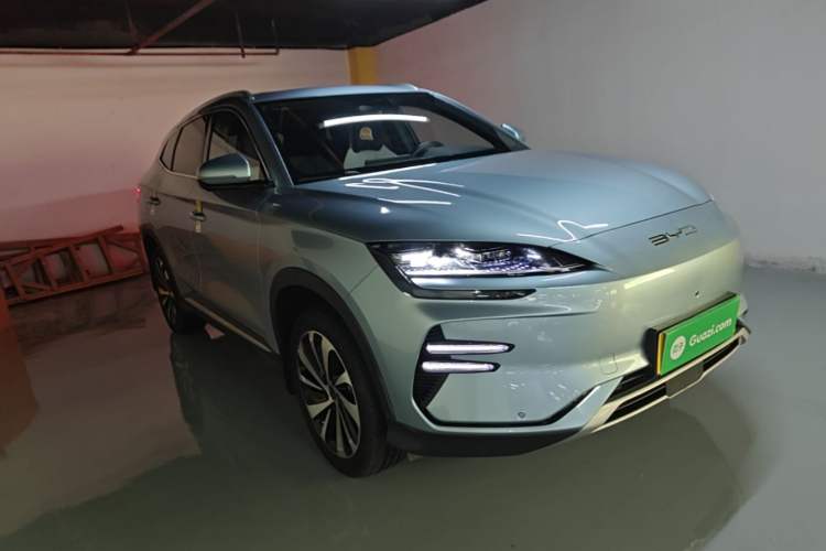 Used BYD Song PLUS New Energy 2023 Champion Edition EV 520KM Prestige Model Front Right 45 Deg