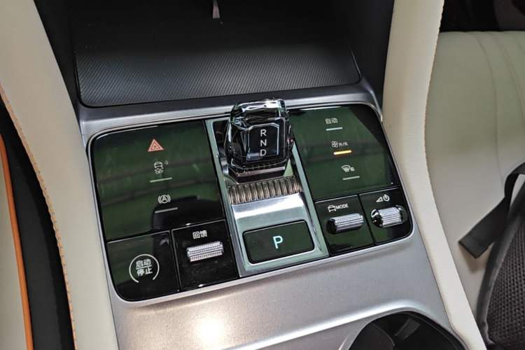 Used BYD Song PLUS New Energy 2023 Champion Edition EV 520KM Luxury Model Gear Lever