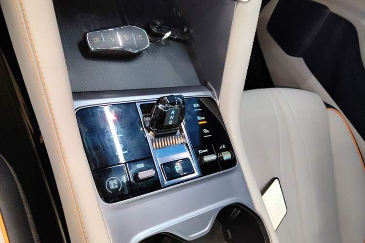Used BYD Song PLUS New Energy 2023 Champion Edition EV 520KM Prestige Model Gear Lever