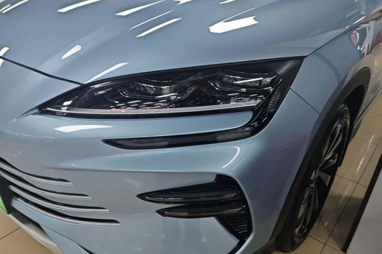 Used BYD Song PLUS New Energy 2023 Champion Edition DM-i 110KM Flagship PLUS Left Front Headlight