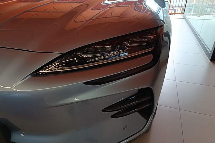 Used BYD Song PLUS New Energy 2023 Champion Edition EV 605KM Flagship PLUS Left Front Headlight