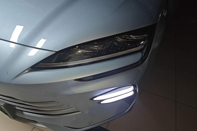 Used BYD Song PLUS New Energy 2023 Champion Edition DM-i 150KM Flagship PLUS Left Front Headlight