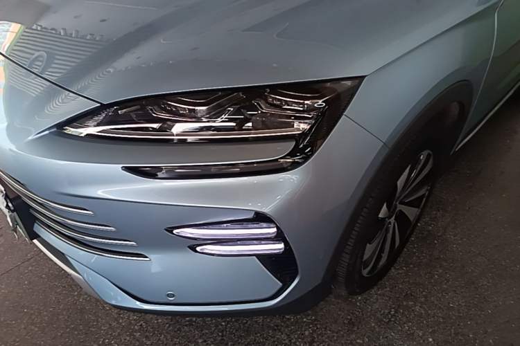 Used BYD Song PLUS New Energy 2023 Champion Edition DM-i 150KM Flagship PLUS Left Front Headlight